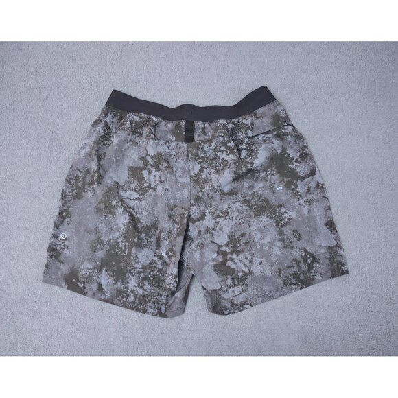 Lululemon Mens Shorts Sz (XL) License To Train 7" Camo Tactile Black/Blue-Gray - Picture 4 of 8